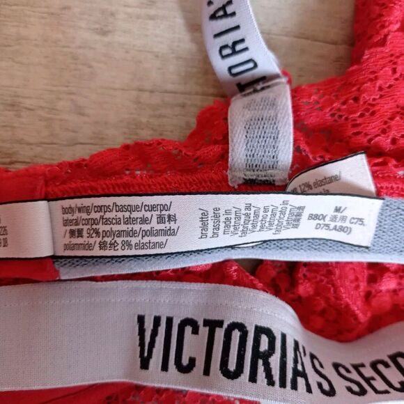Victorias Secret Bra Color Red Size M BLINS ON STRAP - Picture 4 of 5